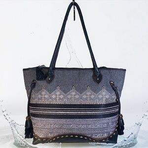 Isabella Fiore large studded handbag 💝